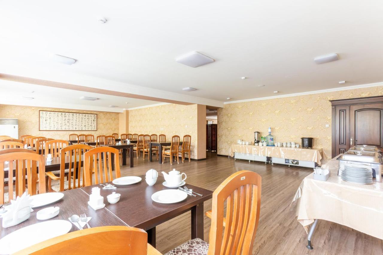 Central Asia Hotel Ташкент Екстериор снимка